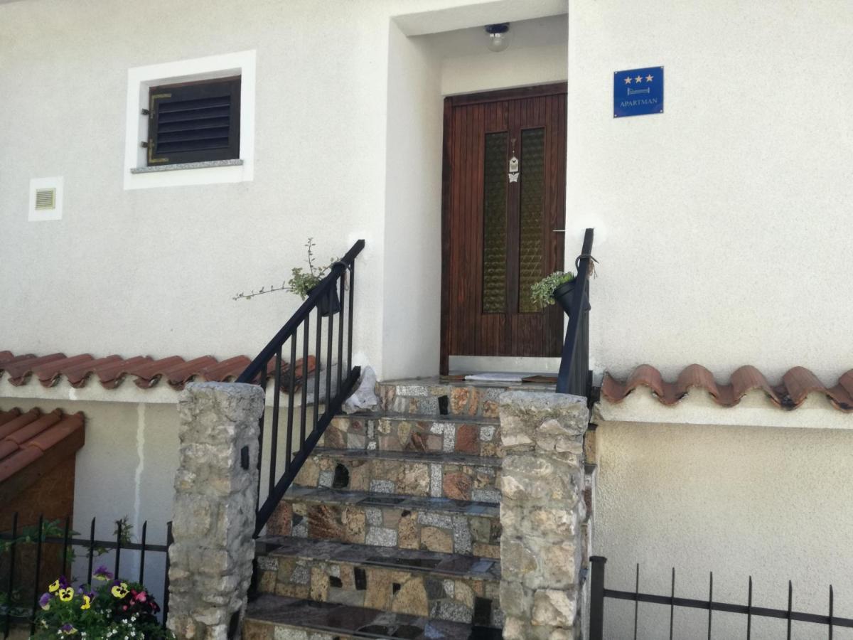 Apartment Vista Lupoglav  Екстериор снимка