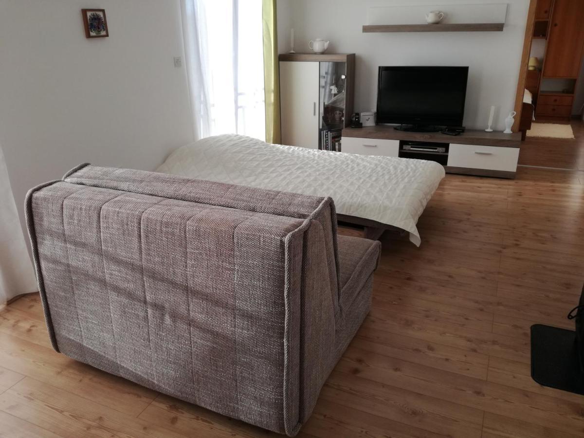 Apartment Vista Lupoglav  Екстериор снимка