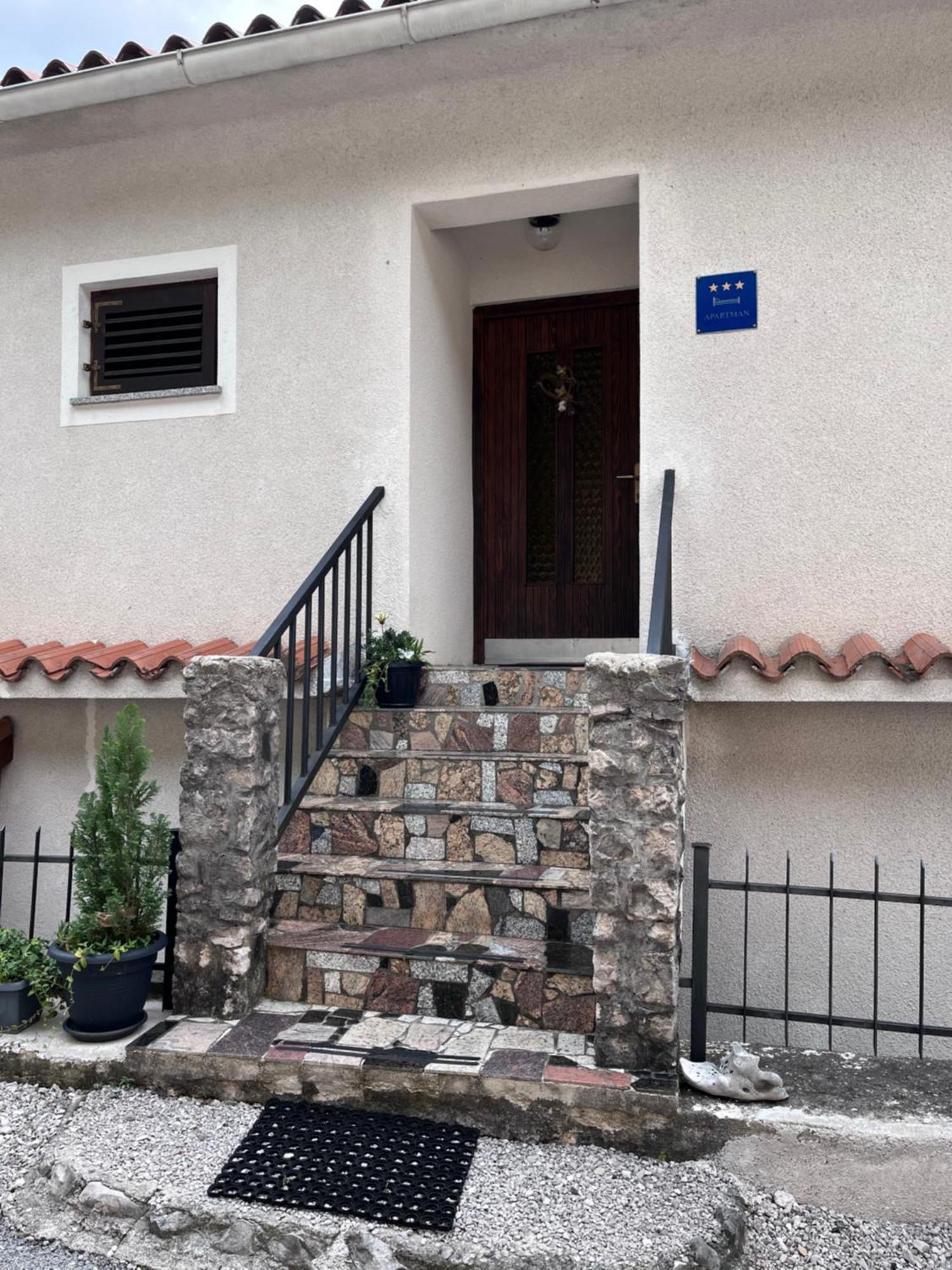 Apartment Vista Lupoglav  Екстериор снимка