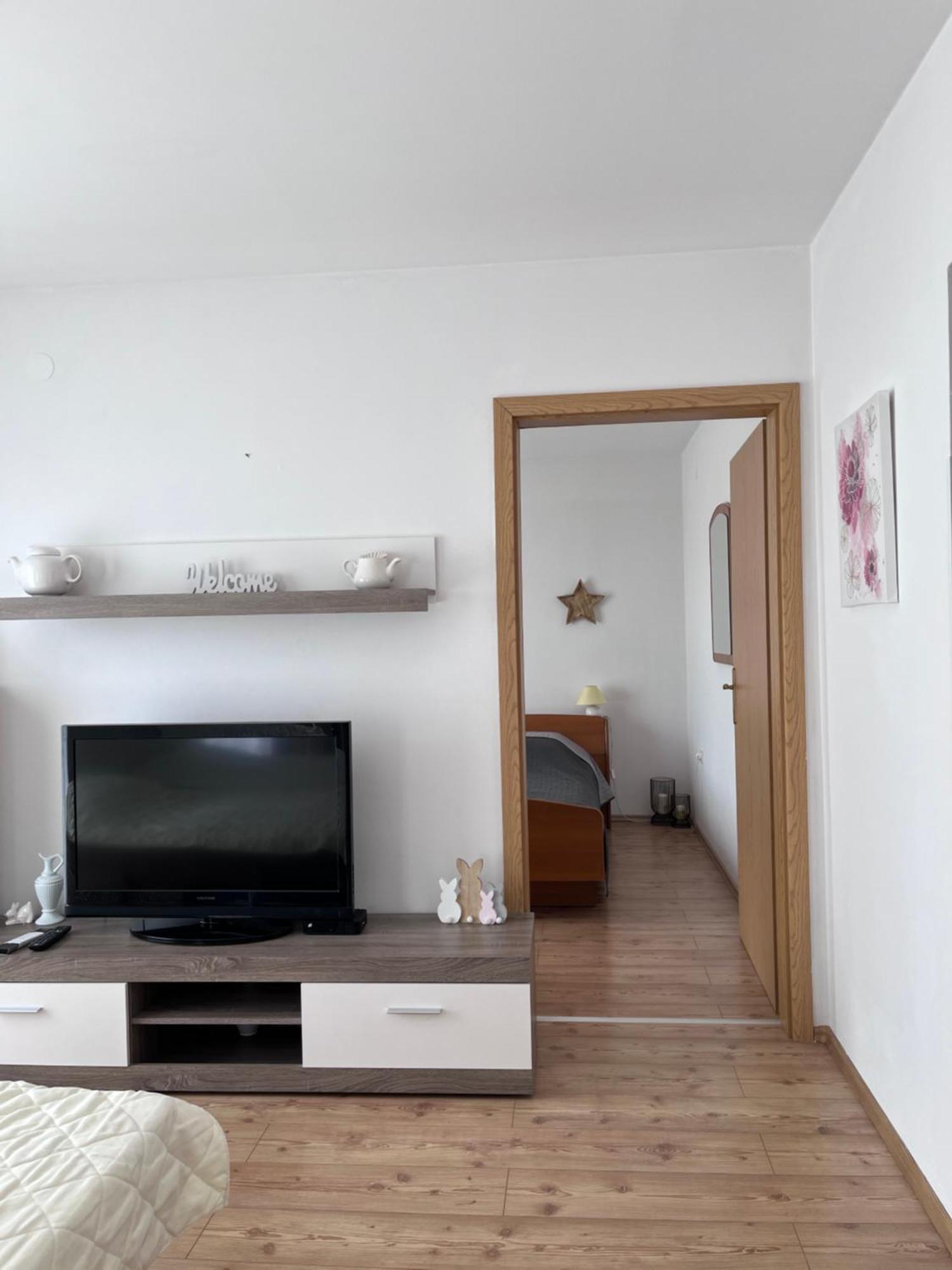 Apartment Vista Lupoglav  Екстериор снимка